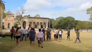 Lugareños acusaron al contratista intermediario apodado Chilango de amedrentarlos; señalan que este sujeto ha clausurado la entrada del sitio en varias ocasiones