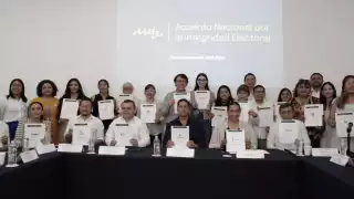El acuerdo involucra a organismos civiles, incluyendo universidades, autoridades electorales y el sector empresarial yucateco