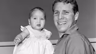 La muerte de Ryan O'Neal fue confirmada este viernes en redes sociales
