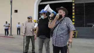 Los jubilados de Pemex cerraron la calle 60 en Mérida