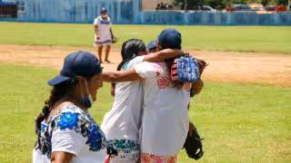 El partido comenzó a favor de ellas en la segunda entrada