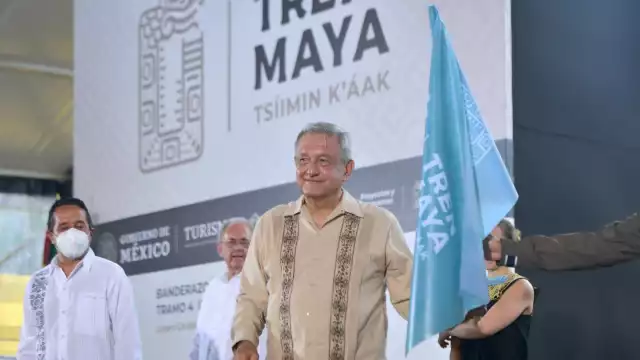 AMLO supervisó el tramo 7 que corresponde a Bacalar - Escárcega.