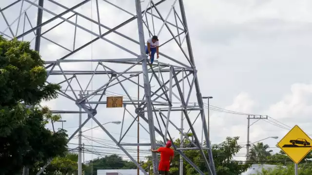 La caída dejó a la mujer en un estado de salud delicado