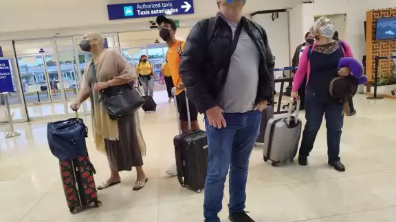 Pasajeros tuvieron que esperar hasta 20 minutos para el despegue de su vuelo Mérida-CDMX Pasajeros tuvieron que esperar hasta 20 minutos para el despegue de su vuelo Mérida-CDMX