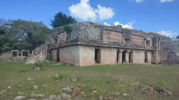 El INAH dió el banderazo para el inicio de las obras del Centro de Atención al Visitante en Chacmultún El INAH dió el banderazo para el inicio de las obras del Centro de Atención al Visitante en Chacmultún