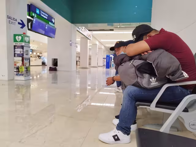 A las 10:05 llega el vuelo 9021 de Viva Aerobus que cubre la ruta a Veracruz