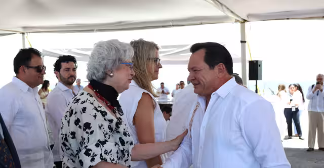 El gobernador Joaquín Díaz Mena presenta a embajadores de varios países proyectos clave para Yucatán