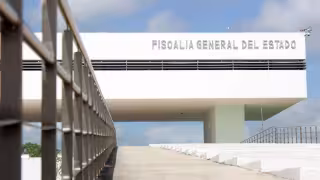 Imputan a tres hombres acusados por robo de cables de un poste en Chicxulub