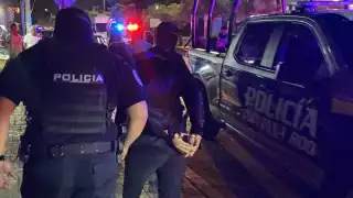 Se cree que el detenido se deshizo de un arma con la que portaba.