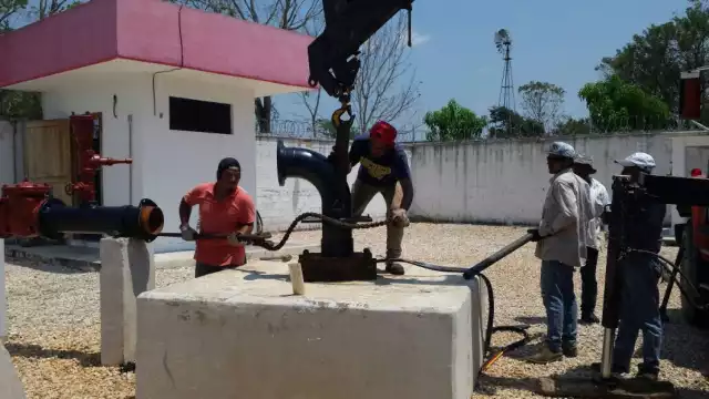 Otra posibilidad es que la estructura se rompa por la presión