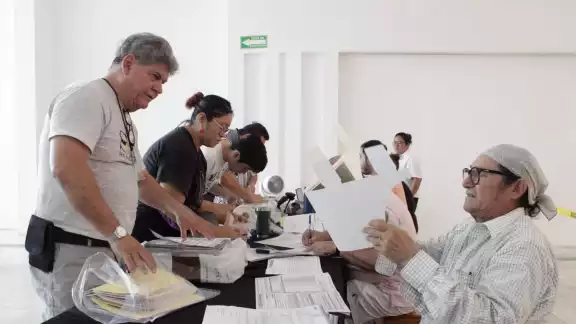 Las casillas especiales abrieron desde muy temprano