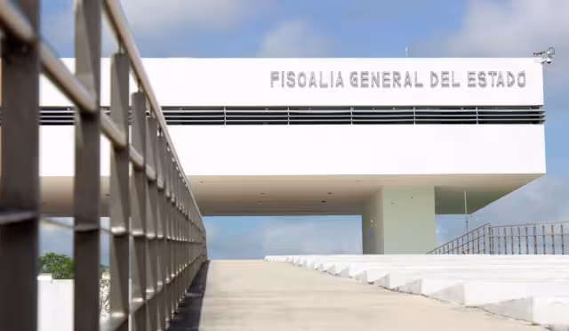 El hombre deberá de mantener medidas cautelares impuestas por la FGE Yucatán