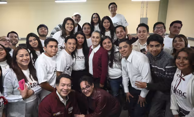 La beca llegará a todos los estudiantes de la Universidad Nacional Rosario Castellanos.