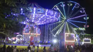 ¡Terror en Xmatkuil! Seis personas quedan atrapadas en un juego mecánico