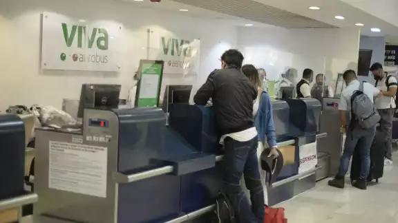 El vuelo de Viva Aerobus registró un atraso de 15 minutos a su llegada este lunes El vuelo de Viva Aerobus registró un atraso de 15 minutos a su llegada este lunes