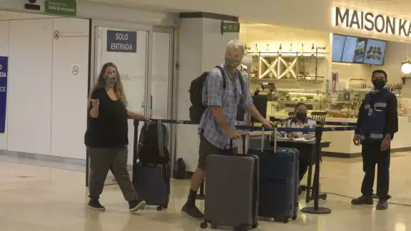 A las 06:02 de la mañana despegó el vuelo 821 de Aeroméxico hacia la Ciudad de México este lunes 20 de junio A las 06:02 de la mañana despegó el vuelo 821 de Aeroméxico hacia la Ciudad de México este lunes 20 de junio