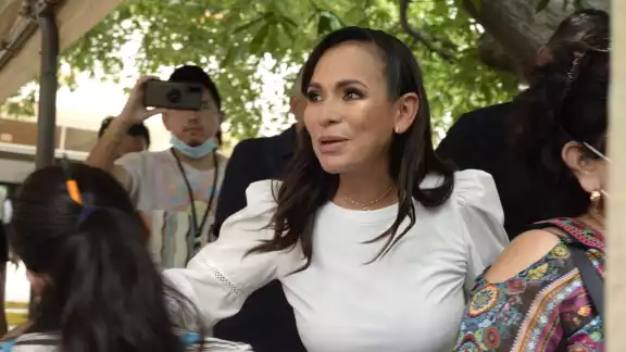 Laura Fernández Piña renunció a su militancia del Partido Verde Ecologista de México para irse al PRD y buscar la candidatura a Gobernadora de Quintana Roo Laura Fernández Piña renunció a su militancia del Partido Verde Ecologista de México para irse al PRD y buscar la candidatura a Gobernadora de Quintana Roo