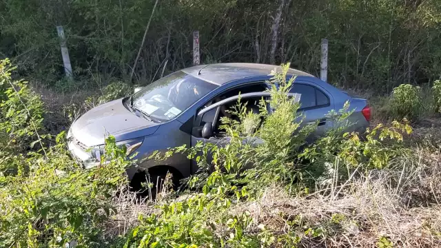De acuerdo con el conductor, perdió el control debido a que se le estalló la llanta