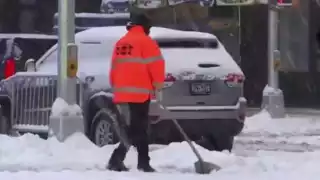 Nueva York se cubre de blanco tras la caída de una tormenta invernal
