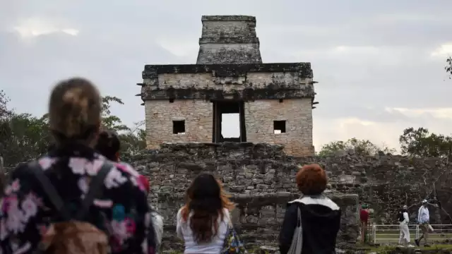 Los turistas pasadas las 6 horas de la mañana comenzaron a retirarse