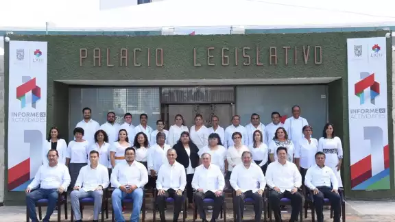 Durante el periodo, los 35 diputados de la Legislatura promovieron 141 propuestas; es decir, cada uno generó alrededor de cuatro durante los 12 meses, una cada trimestre Durante el periodo, los 35 diputados de la Legislatura promovieron 141 propuestas; es decir, cada uno generó alrededor de cuatro durante los 12 meses, una cada trimestre