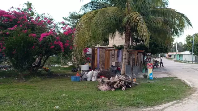 Sólo retrocedieron unos cuantos metros y ahora construyen nuevas viviendas