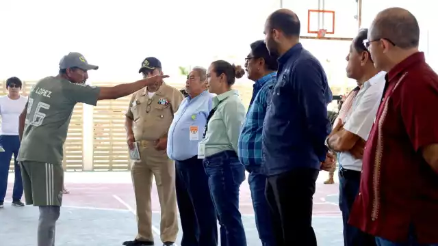 Pescadores de Isla Arena dieron un fuerte reclamo a funcionarios estatales.