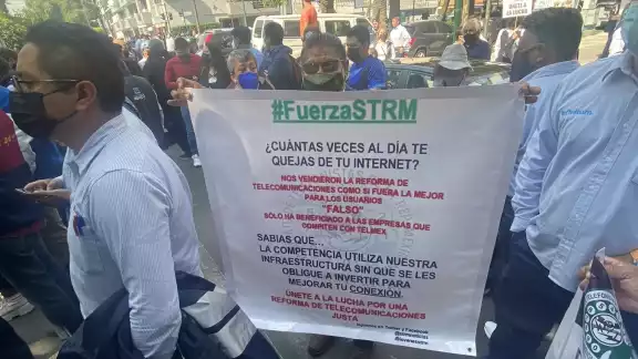 Este jueves inició la manifestación en la Ciudad de México, como parte del movimiento nacional Este jueves inició la manifestación en la Ciudad de México, como parte del movimiento nacional