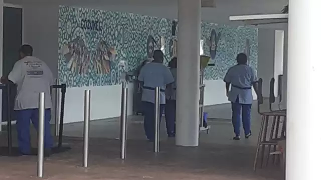 Presunto abuso a empleados  de limpieza del aeropuerto de Cozumel

