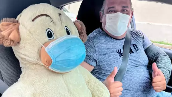 El señor Giovanni señaló que la idea se la dieron sus hijas. Foto: Facebook/Ericka Concha El señor Giovanni señaló que la idea se la dieron sus hijas. Foto: Facebook/Ericka Concha