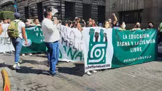 Alumnos del CIDE protestan por ataques contra la ciencia en México