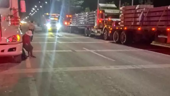 El adulto mayor abordó en Chetumal rumbo a Playa del Carmen, donde lo esperaban, pero se quedó sin recursos y varado. El adulto mayor abordó en Chetumal rumbo a Playa del Carmen, donde lo esperaban, pero se quedó sin recursos y varado.