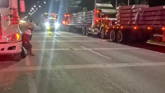 El adulto mayor abordó en Chetumal rumbo a Playa del Carmen, donde lo esperaban, pero se quedó sin recursos y varado.