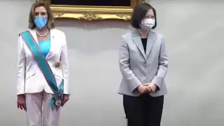 Nancy Pelosi acompañada de la presidenta de Taiwán. Foto: Reuters