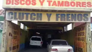 Taller mecánico expuso a los clientes incumplidos