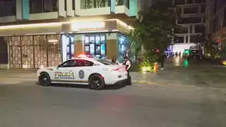 El sujeto al sentir el cuchillo, salió corriendo y bajó al lobby para pedir ayuda
