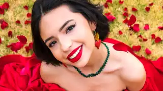 ¿Será cierta esta teoría sobre Ángela Aguilar en TikTok?