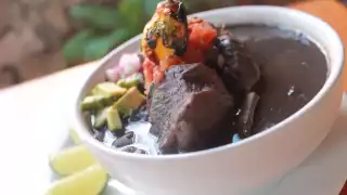 El Frijol con Puerco es un platillo que se come los lunes en Yucatán
