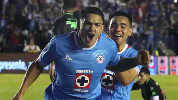 El Toro está de regreso y con gol
