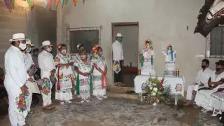 Los participante lucieron trajes típicos de la región para esta celebración religiosa en la Zona Maya de Quintana Roo