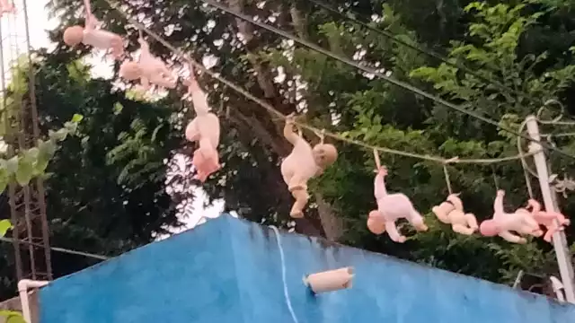 La conocida como la casa de las muñecas llamó la atención de varios vecinos de Acanceh