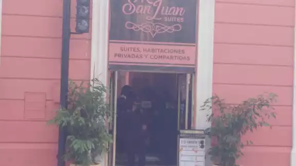 El Hotel Real San Juan se encuentra ubicado en la calle 69-A entre 62 y 64 del centro Mérida El Hotel Real San Juan se encuentra ubicado en la calle 69-A entre 62 y 64 del centro Mérida