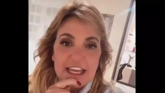 Andrea clama no haber tenido contacto con Echeverria. Andrea clama no haber tenido contacto con Echeverria.