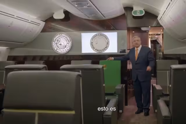 El Presidente López Obrador llamó a los ciudadanos a participar en la rifa (Especial)