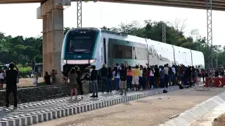 A partir de febrero del 2024 el tren operará a su máxima capacidad y se espera que pueda transportar a 2 mil cuatrocientas personas diariamente.