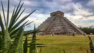 Normalmente, el tour a Chichén Itzá, una de las maravillas del mundo; ronda entre los 600 y 800 pesos