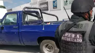 La camioneta llevaba material de albañilería