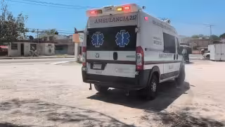 Mujer sufre descompensación en panteón de Santa Lucía en Campeche y moviliza a paramédicos
