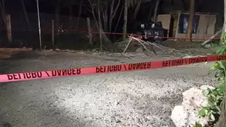 Llegaron al ejido Aarón Merino Fernández a bordo de dos camionetas blindadas y con armas blancas