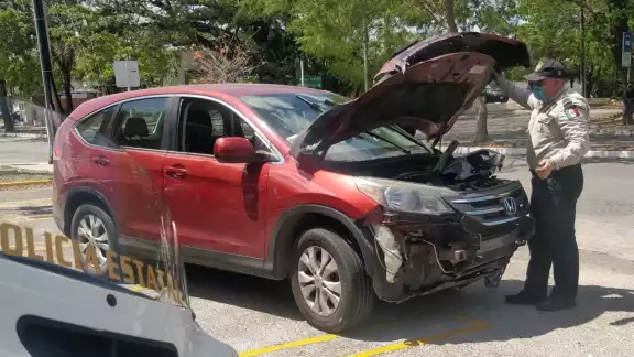 La conductora no salió lesionada en el percance La conductora no salió lesionada en el percance